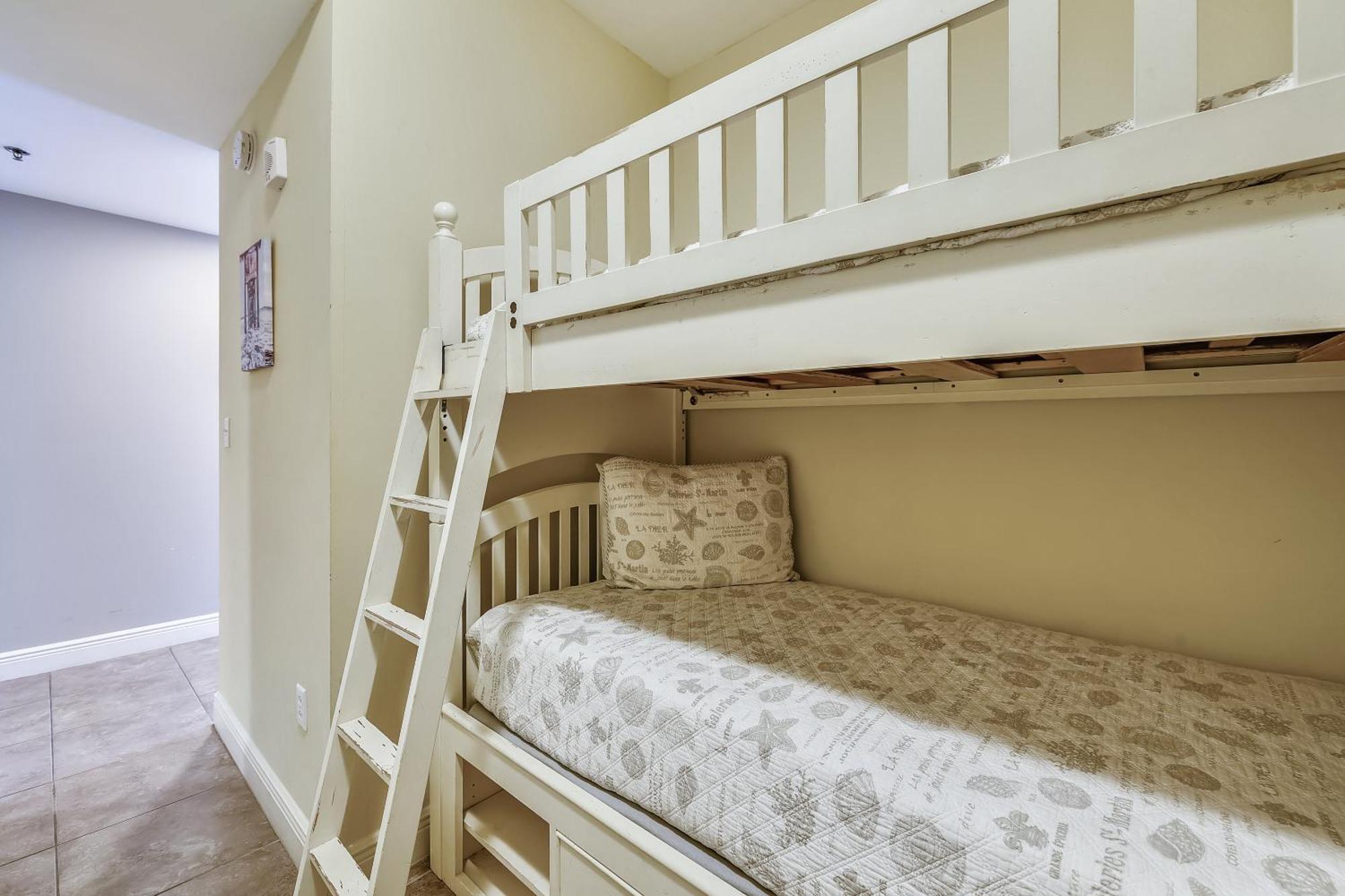 Sterling Breeze #1702 By Book That Condo Panama City Beach Habitación foto